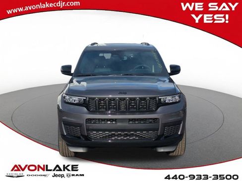 New 2025 Jeep Grand Cherokee L Altitude image 9