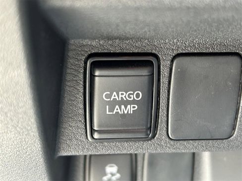 Used 2024 Nissan Frontier SV image 23