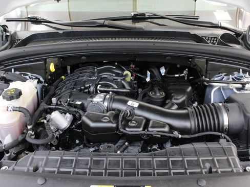 Used 2025 Jeep Grand Cherokee Altitude AWD/4WD image 31
