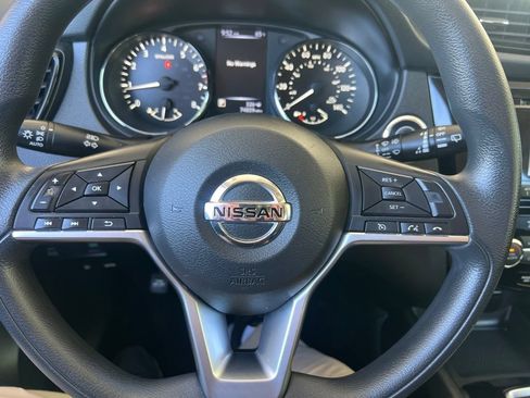 Used 2017 Nissan Rogue Sport SV AWD/4WD image 62