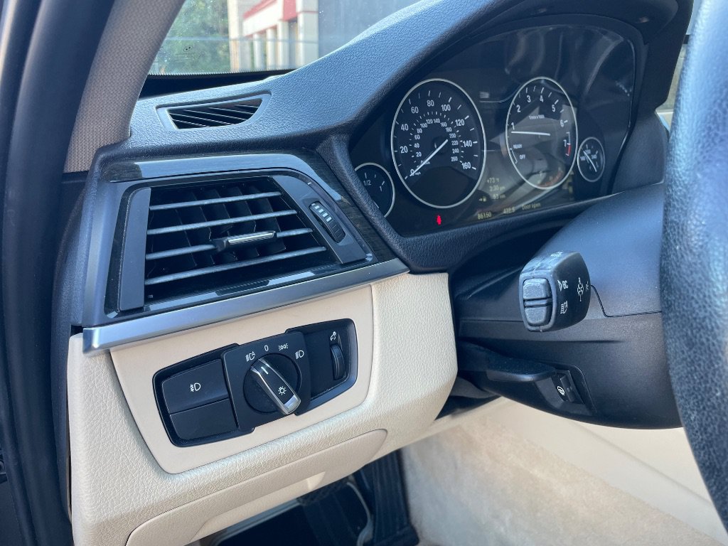 Used 2012 BMW 328i Sedan RWD image 38