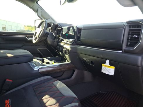 New 2025 Chevrolet Silverado 2500 LT w/ Trail Boss Package image 39