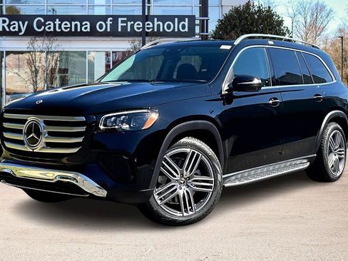 New 2026 Mercedes-Benz GLS 450 4MATIC image 1