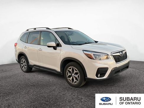 Used 2021 Subaru Forester Premium image 7