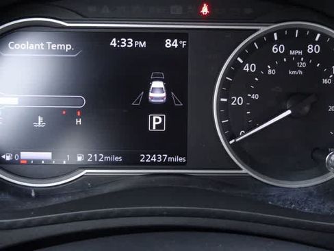Used 2025 Nissan Versa SV FWD image 18
