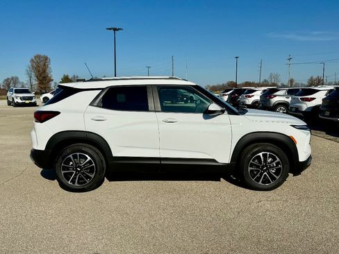 New 2025 Chevrolet TrailBlazer LT w/ Convenience Package image 5