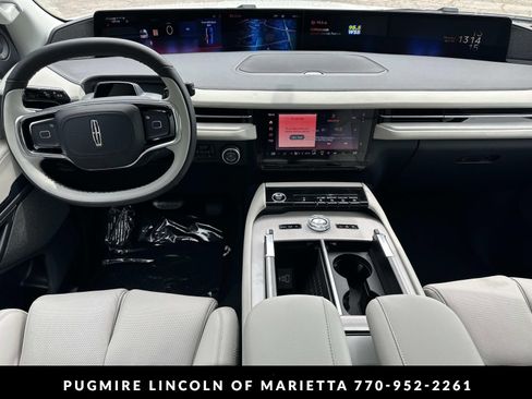 New 2026 Lincoln Navigator L Reserve AWD/4WD image 24