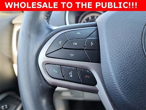 Used 2019 Jeep Cherokee Limited w/ Luxury Group image 27