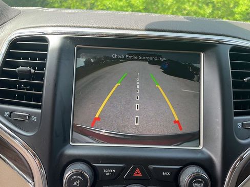 Used 2015 Jeep Grand Cherokee Overland AWD/4WD image 18