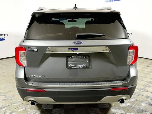 Certified 2024 Ford Explorer Limited image 4