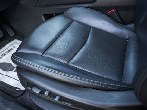 Used 2021 Cadillac XT6 Premium Luxury image 32