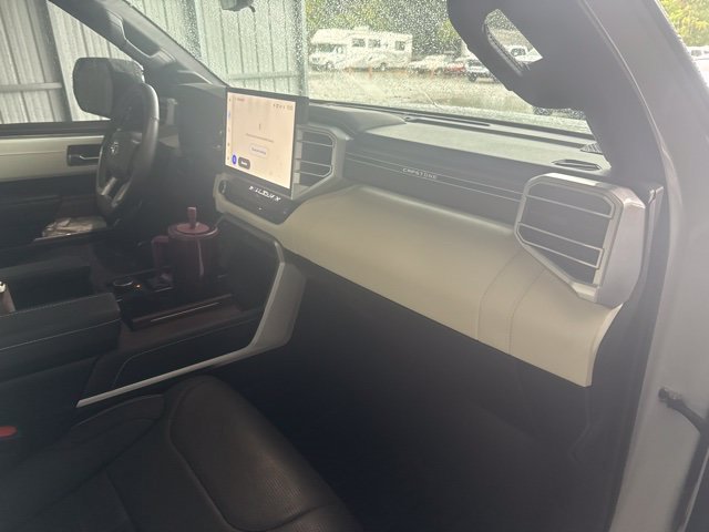 Used 2025 Toyota Sequoia Capstone AWD/4WD image 21