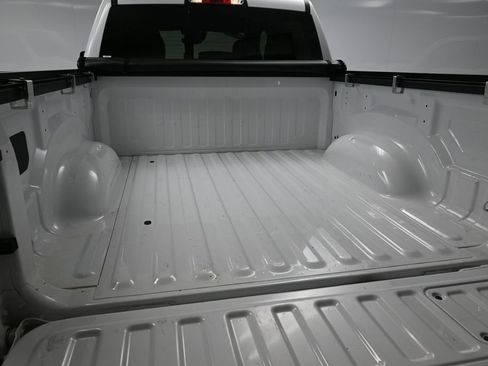 Used 2025 RAM 1500 Laramie w/ Night Edition AWD/4WD image 17