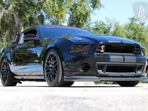 Used 2013 Ford Mustang Shelby GT500 image 17