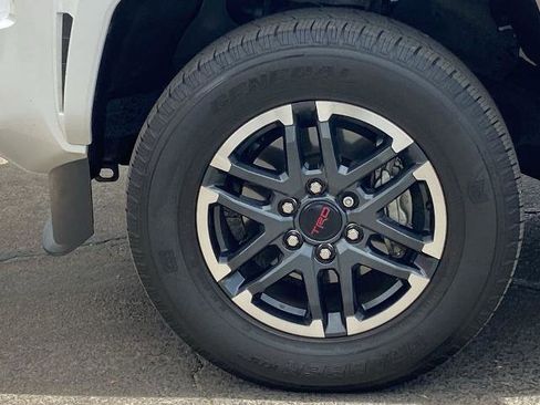 Used 2024 Toyota Tacoma TRD Sport w/ TRD Sport Premium Package AWD/4WD image 29