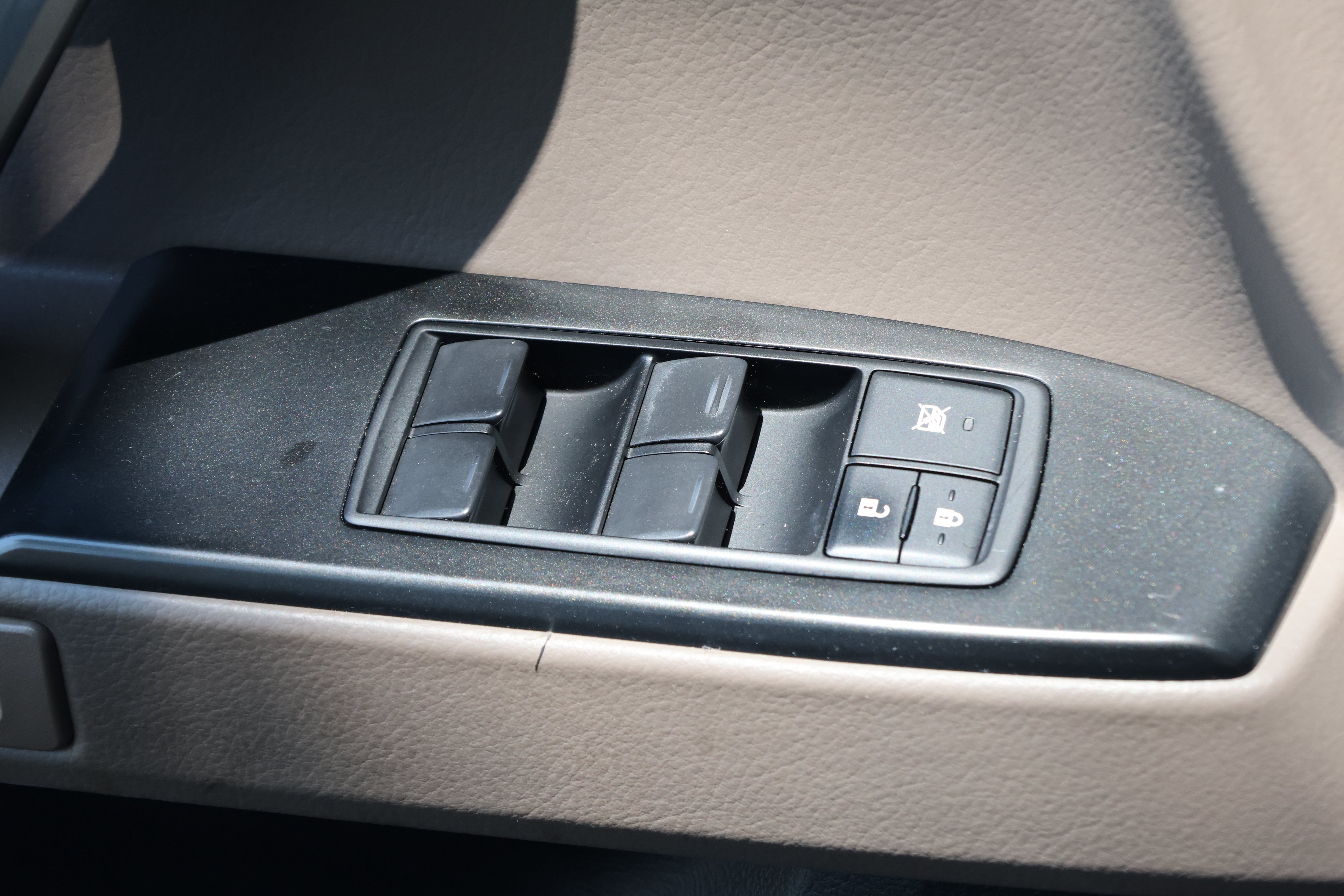 Used 2023 Lexus GX 460 Luxury w/ Sport Design Package AWD/4WD image 13