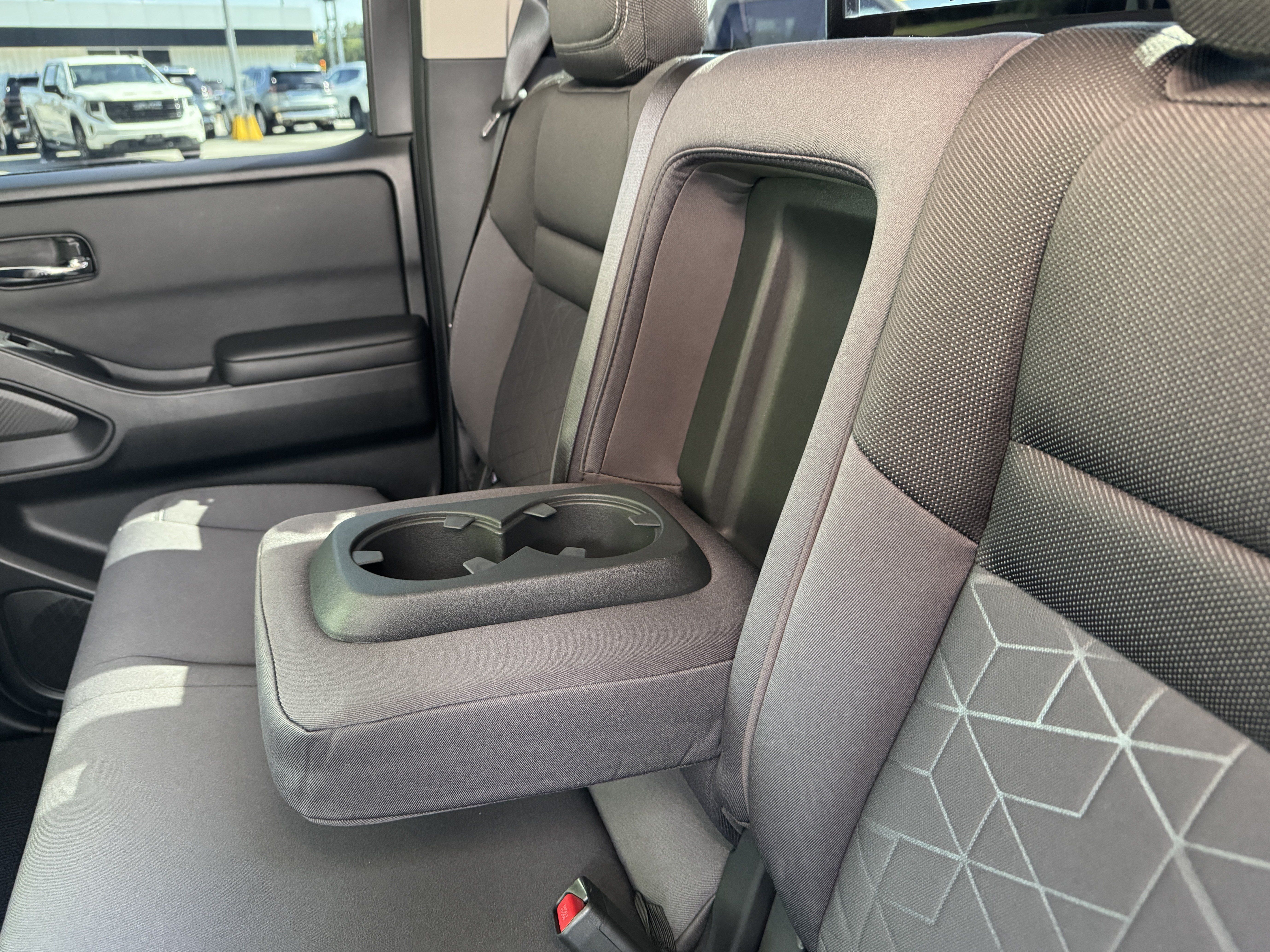 Used 2025 Nissan Frontier SV w/ SV Convenience Package AWD/4WD image 17
