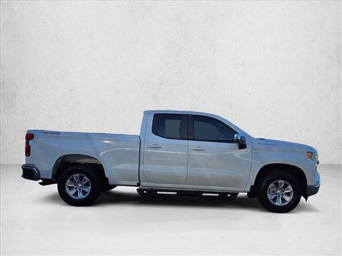 Used 2023 Chevrolet Silverado 1500 LT AWD/4WD image 4