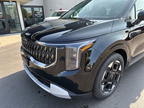 New 2026 Kia Carnival EX image 10