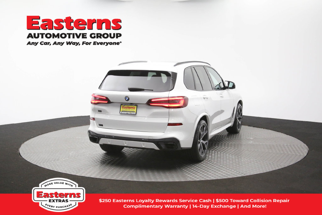 Used 2022 BMW X5 xDrive40i w/ M Sport Package AWD/4WD image 43