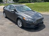 Used 2020 Ford Fusion SE image 2