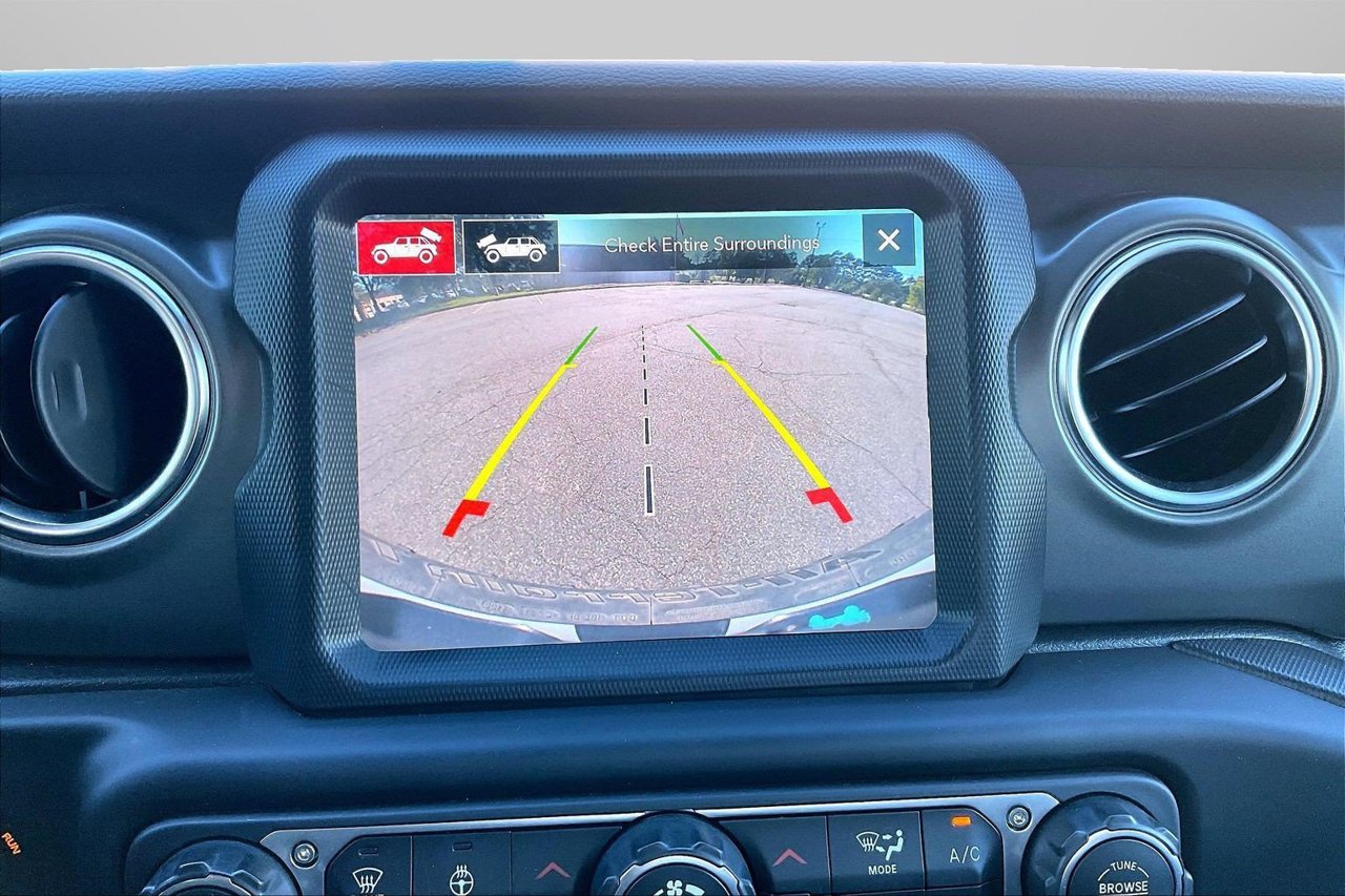 Certified 2023 Jeep Wrangler Unlimited Rubicon 4xe w/ Cold Weather Group AWD/4WD image 14