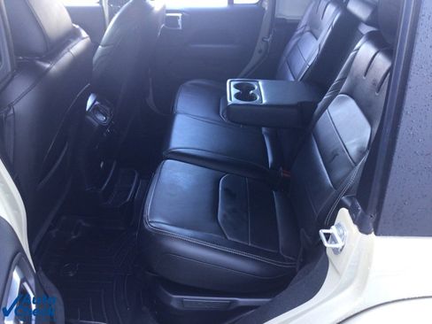 Used 2022 Jeep Wrangler Unlimited Sahara w/ Cold Weather Group image 15