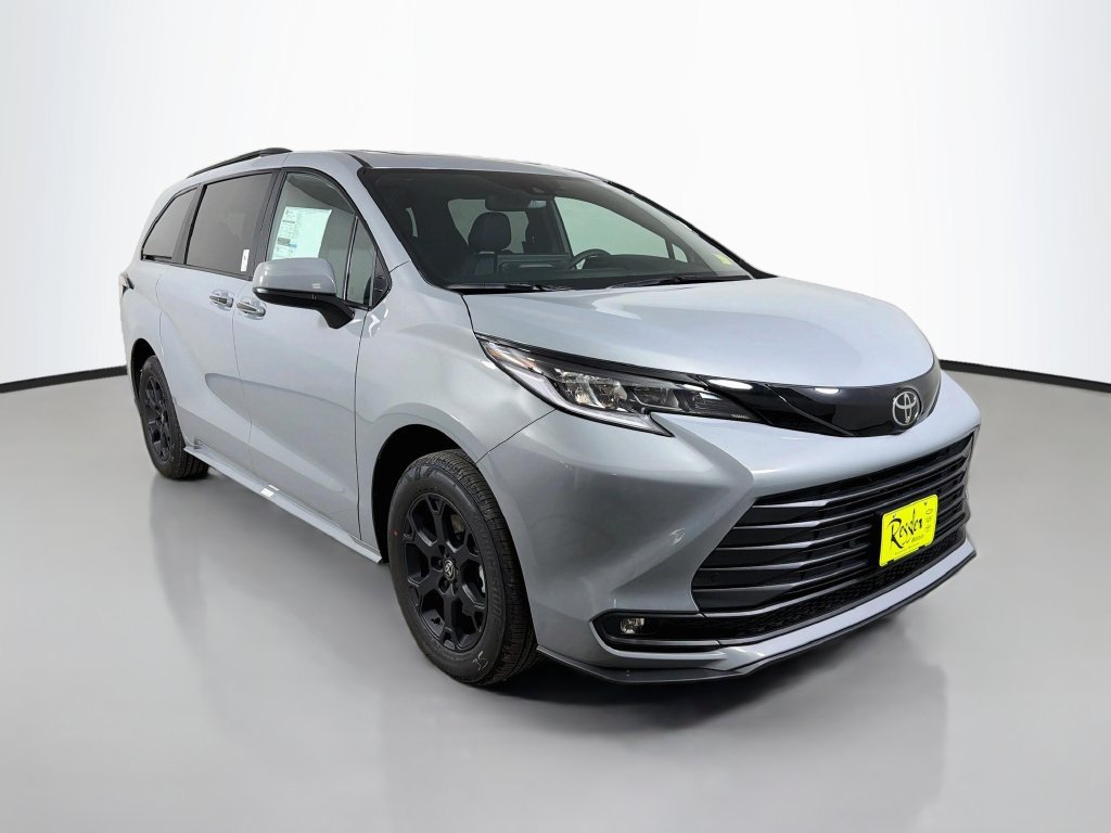 New 2026 Toyota Sienna XLE Woodland Edition AWD/4WD image 4