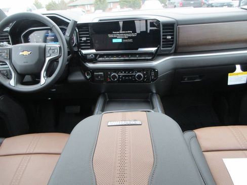 New 2026 Chevrolet Silverado 3500 High Country w/ High Country Premium Package AWD/4WD image 17