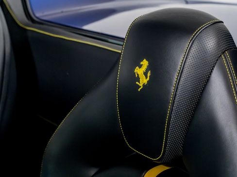 Used 2023 Ferrari F8 Tributo image 33