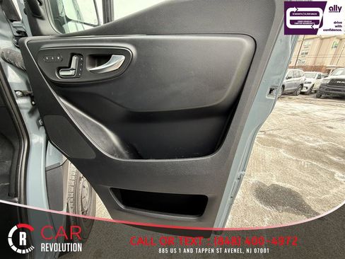 Used 2024 Mercedes-Benz Sprinter 2500 image 38