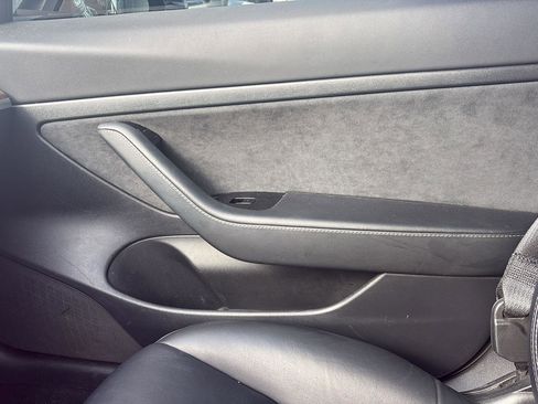 Used 2020 Tesla Model 3 Standard Range image 15