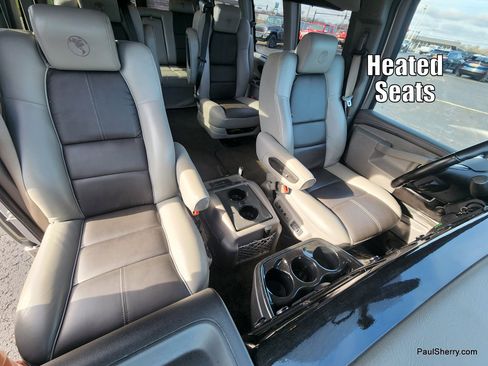 Used 2018 GMC Savana 2500 w/ Enhanced Convenience Package image 4