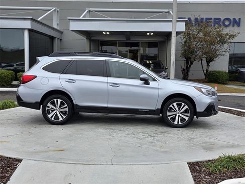 Used 2019 Subaru Outback 2.5i Limited image 40