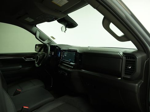 Used 2024 Chevrolet Silverado 1500 LT AWD/4WD image 18
