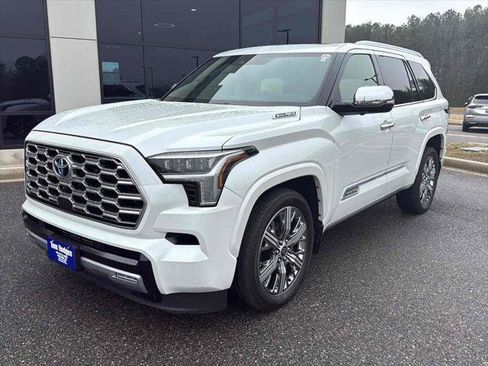Used 2023 Toyota Sequoia Capstone image 1