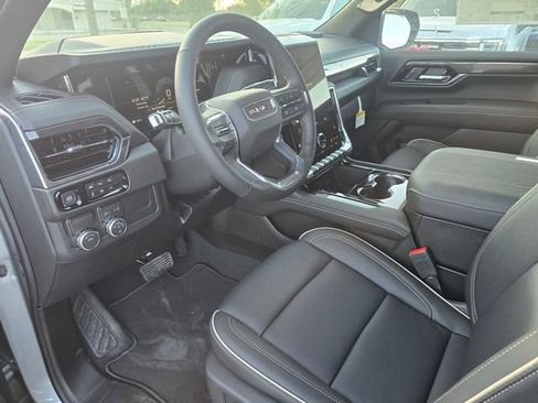 New 2026 GMC Yukon XL Elevation image 19