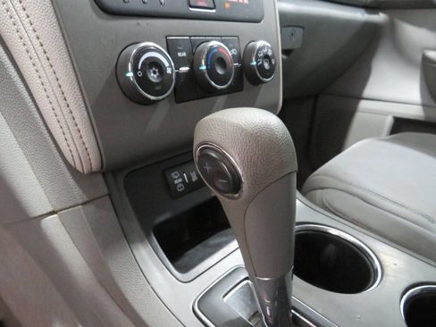 Used 2014 Chevrolet Traverse LS image 22