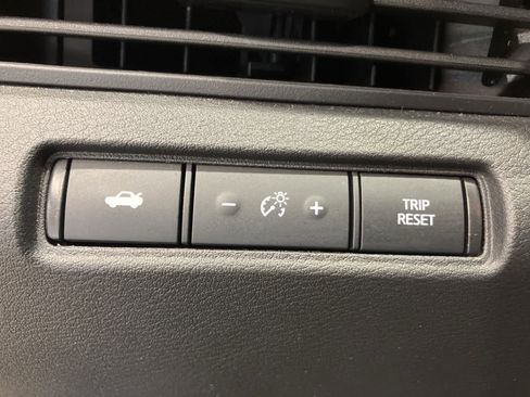 Used 2024 Nissan Altima 2.5 SR w/ SR Premium Package image 15