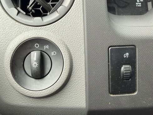 Used 2014 Ford E-150 and Econoline 150 w/ Commercial Cargo Van Package image 25