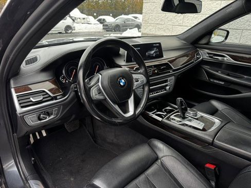 Used 2016 BMW 750i 750i w/ M Sport Package image 6