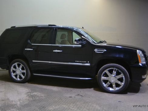 Used 2007 Cadillac Escalade AWD w/ Climate Package image 34