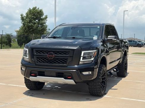 Used 2024 Nissan Titan PRO-4X w/ Pro-4x Convenience Package AWD/4WD image 3