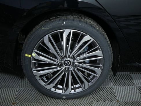 New 2025 Nissan Altima 2.5 SL image 12