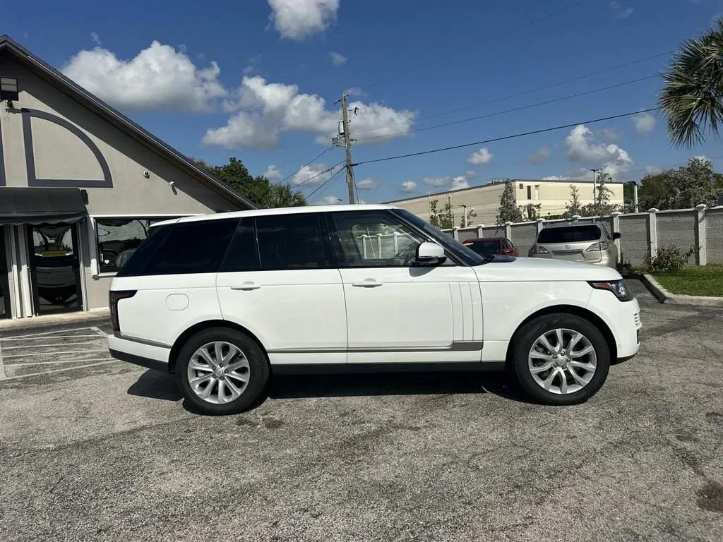 Used 2017 Land Rover Range Rover HSE AWD/4WD image 6