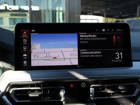 Used 2025 BMW X4 xDrive30i image 32