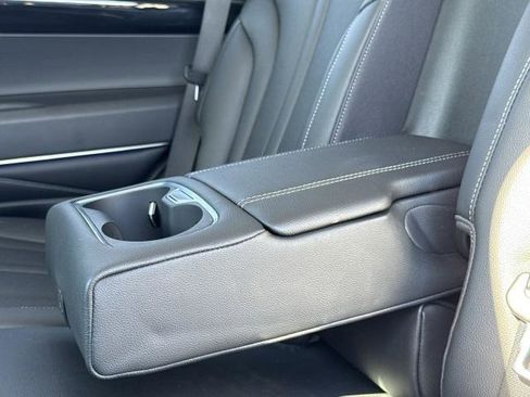 Used 2025 Genesis GV80 2.5T Standard image 24