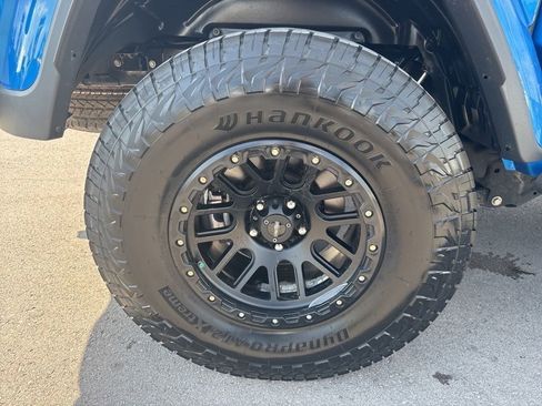 Used 2020 Jeep Gladiator Sport w/ Quick Order Package 24S AWD/4WD image 22