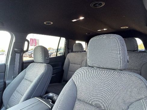 Used 2026 Chevrolet Traverse LT w/ Driver Confidence Package FWD image 16