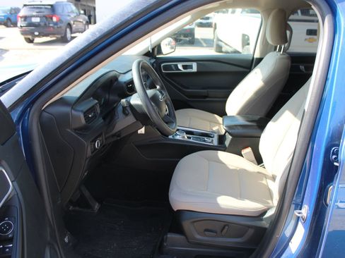 Used 2023 Ford Explorer 4WD image 9